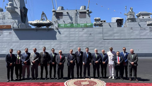 ep foto de familia de la entrega de navantia de la quinta corbeta a la real marina de arabia saudi