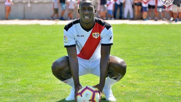 ep futbolista peruano luis advincula