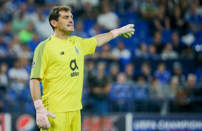 ep iker casillas jugando con el oporto