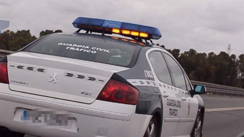 Imagen de archivo de un vehículo de la Guardia Civil de Tráfico | GUARDIA CIVIL - Archivo ep imagenarchivoun vehiculola guardia civiltrafico 20190801085709