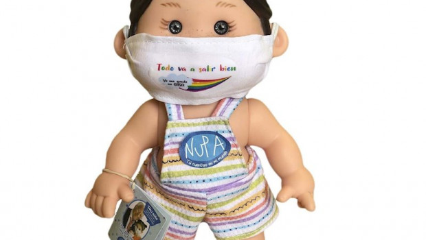 ep muneca de nupa con mascarilla por el covid-19