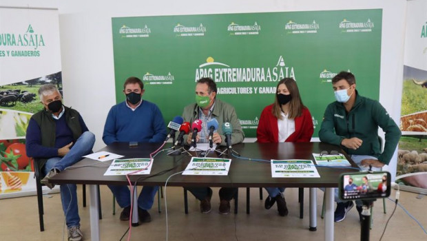ep representantes de organizaciones agrarias presentan una manifestacion