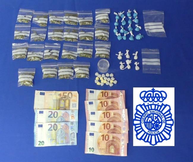 Salamanca. Material incautado | POLICÍA NACIONAL ep salamanca material incautado