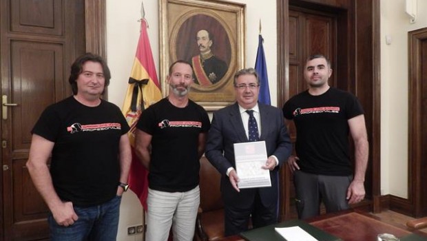 ep zoido recibela coordinadora unitariabomberos profesionales